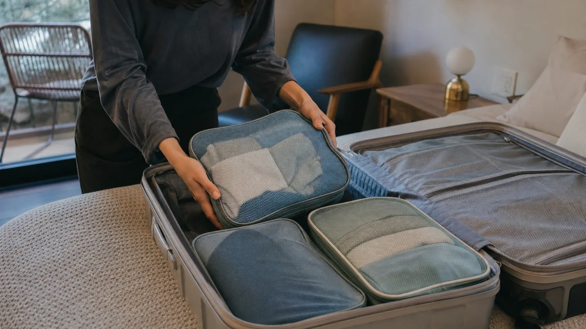 packing cubes lightweight shown in the real-life setting: A weekend bag needs separate outfits and laundry without turning packing into a complicated system.